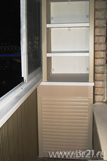 Влагостойкий шкаф на балкон из ПВХ